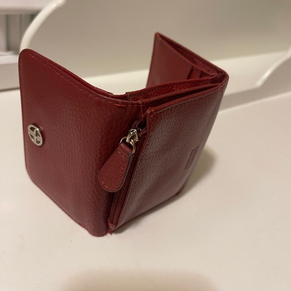 Women's Red Leather Strapless Trifold Wallet Solid Pebbles - Picture 9 of 12